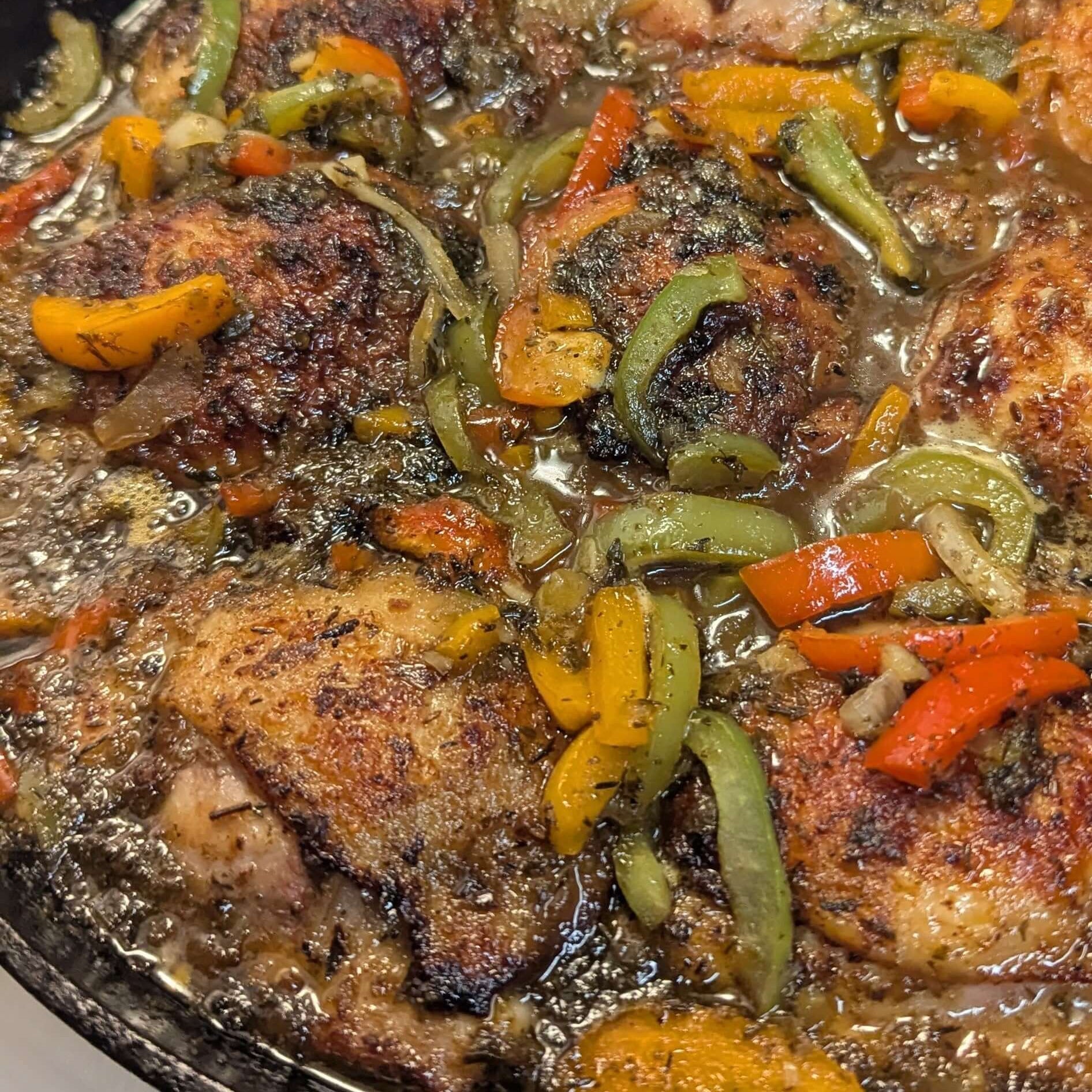 Honey Jerk Chicken feat. Twylla’s Spices & SAVAGE BEE-CHES Blackberry Honey