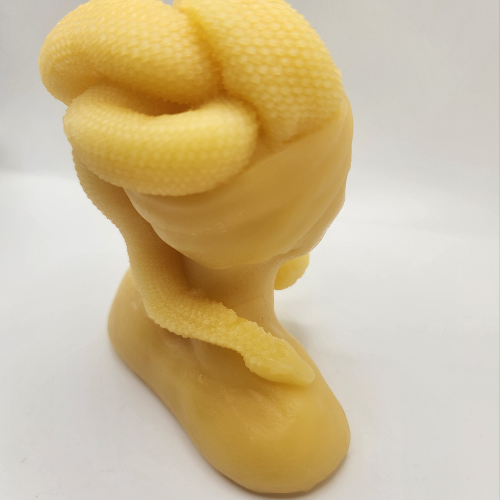 Medusa Beeswax Candle – 7.4 oz - SAVAGE BEE-CHES®
