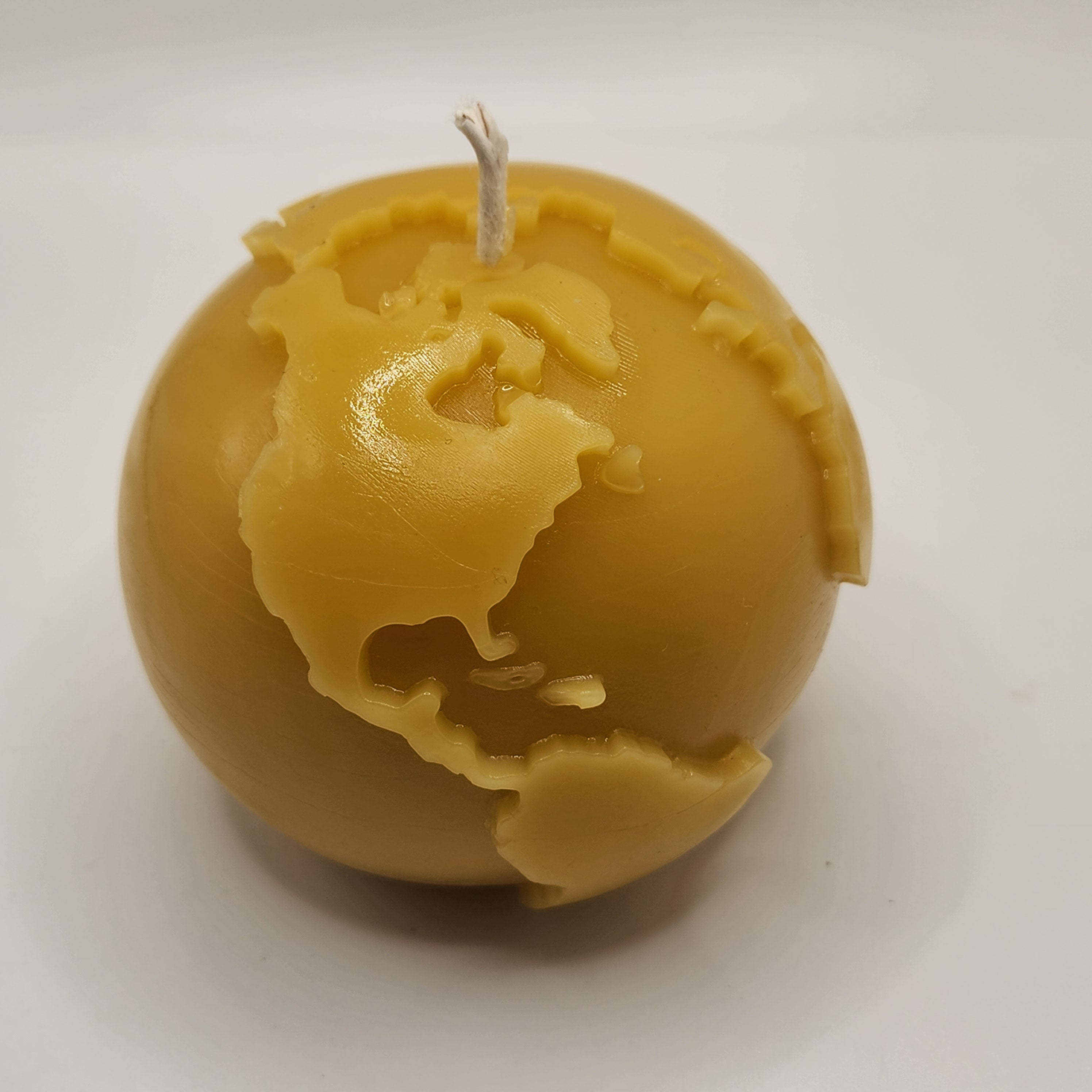 Earth Globe Beeswax Candle – 6.9 oz - SAVAGE BEE-CHES®