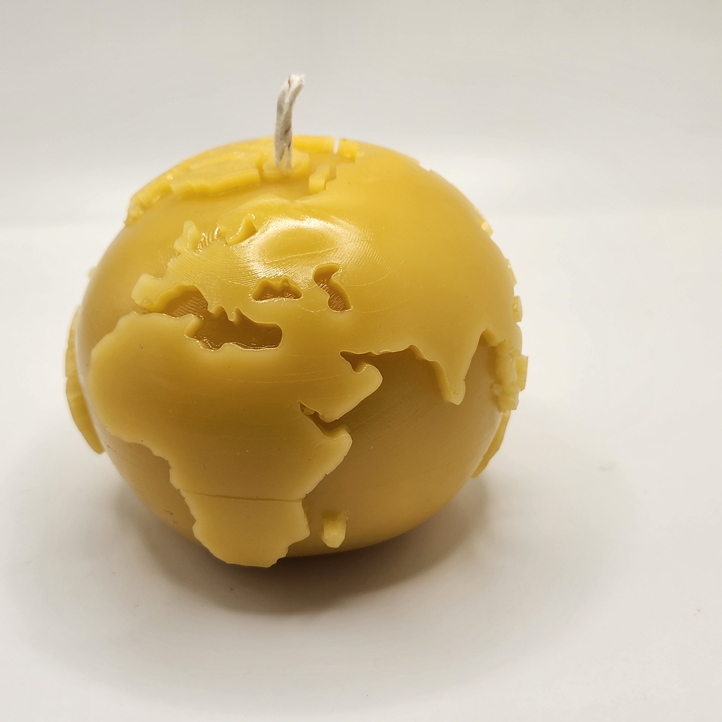 Earth Globe Beeswax Candle – 6.9 oz - SAVAGE BEE-CHES®